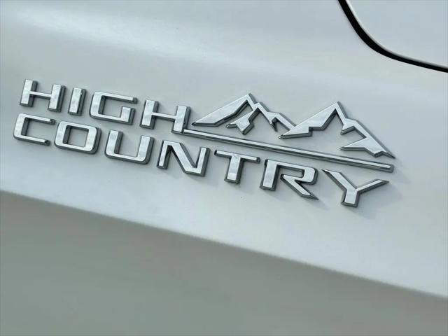 2023 Chevrolet Suburban 4WD High Country