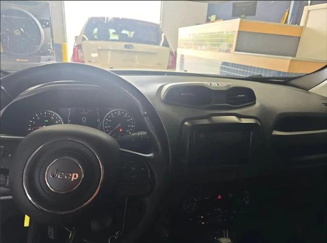 2020 Jeep Renegade Altitude FWD