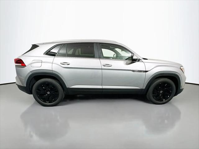 2026 Volkswagen Atlas Cross Sport SE with Technology