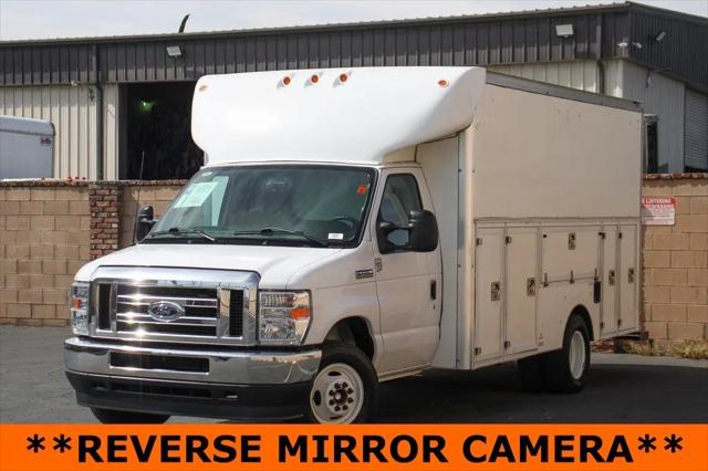 2023 Ford E-450 Cutaway Base