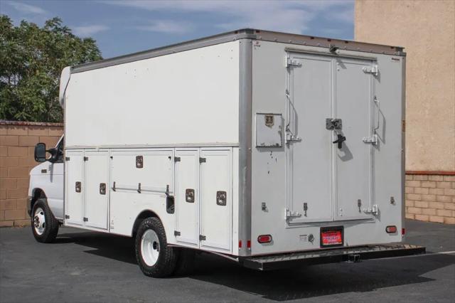 2023 Ford E-450 Cutaway Base