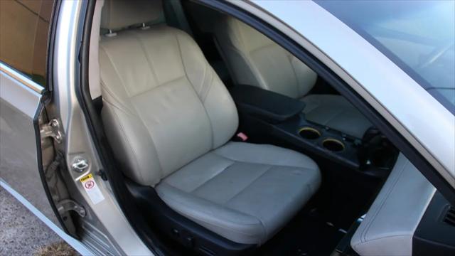 2013 Toyota Avalon XLE