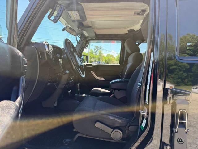 2012 Jeep Wrangler Unlimited Unlimited Sahara