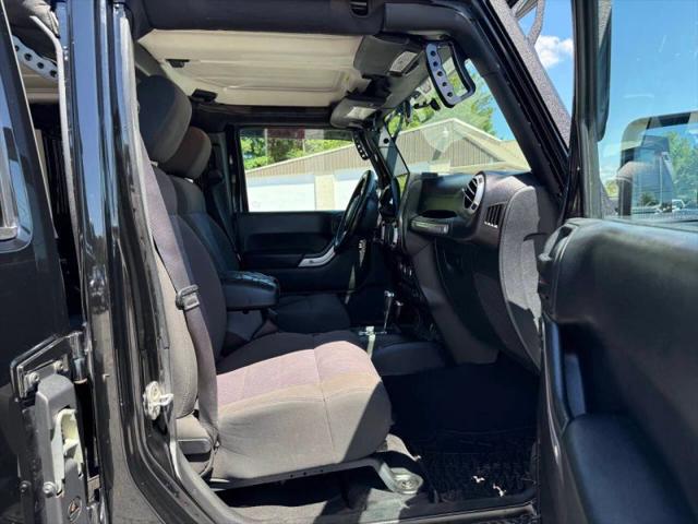 2012 Jeep Wrangler Unlimited Unlimited Sahara
