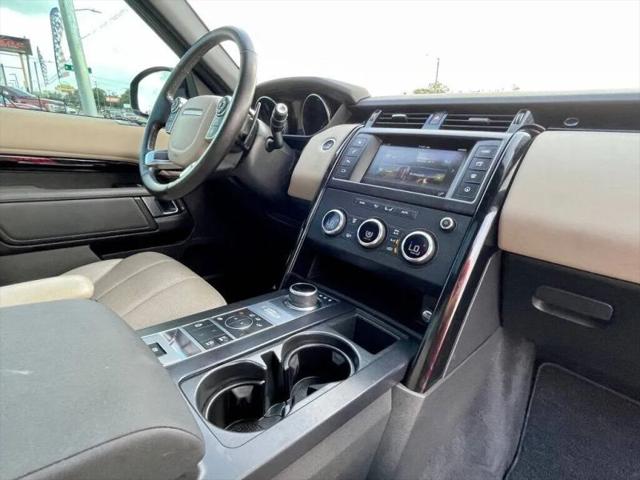 2017 Land Rover Discovery SE