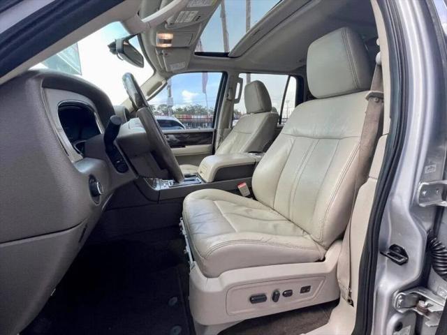 2015 Lincoln Navigator Base
