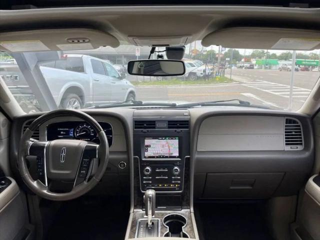 2015 Lincoln Navigator Base