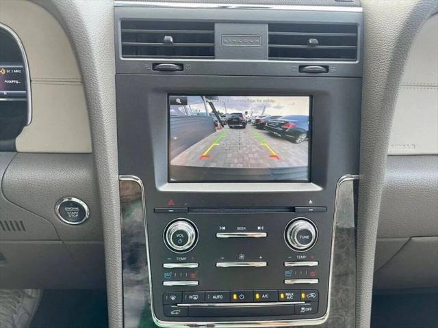2015 Lincoln Navigator Base