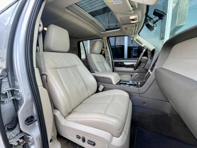 2015 Lincoln Navigator Base