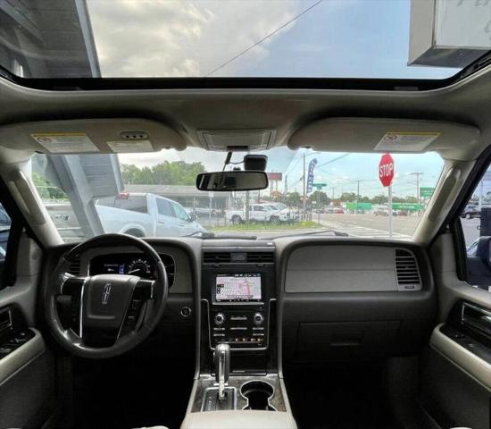 2015 Lincoln Navigator Base