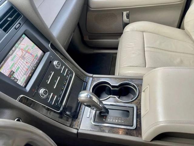 2015 Lincoln Navigator Base