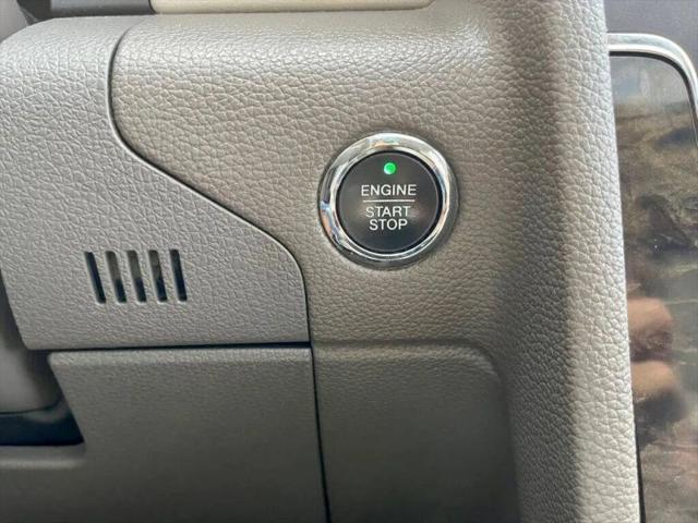 2015 Lincoln Navigator Base