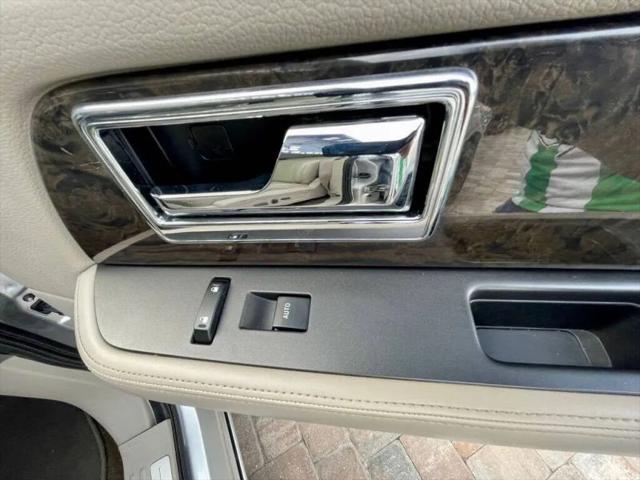 2015 Lincoln Navigator Base
