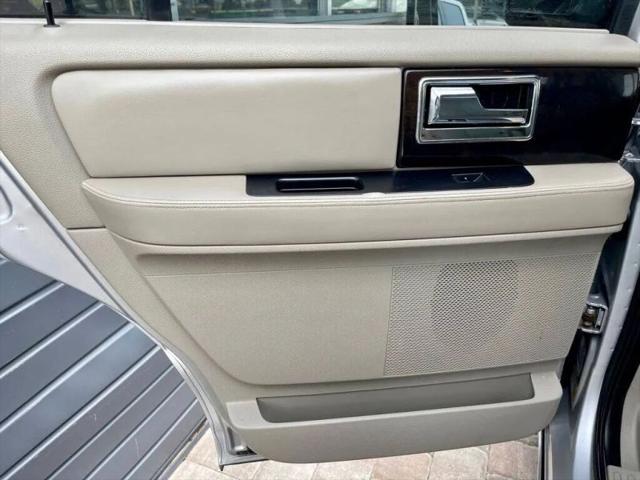 2015 Lincoln Navigator Base
