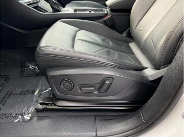 2020 Audi Q3 Premium Plus 45 TFSI S line quattro Tiptronic