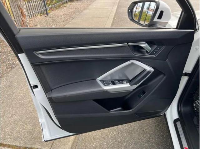 2020 Audi Q3 Premium Plus 45 TFSI S line quattro Tiptronic