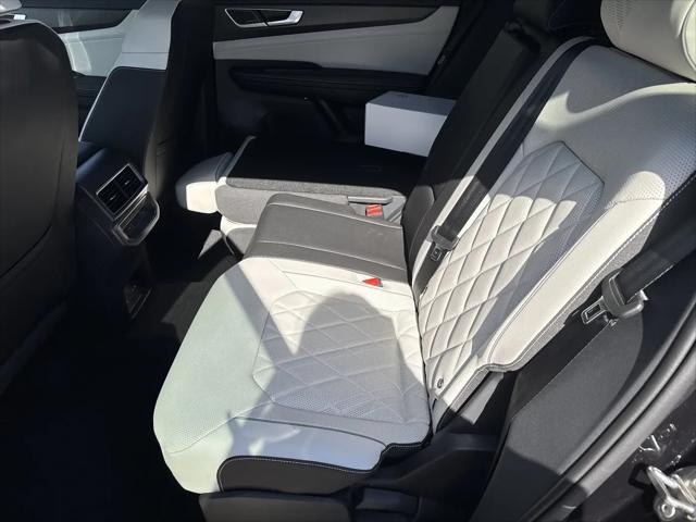 2026 Volkswagen Atlas Cross Sport SEL Premium R-Line