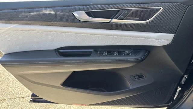 2026 Volkswagen Atlas Cross Sport SEL Premium R-Line