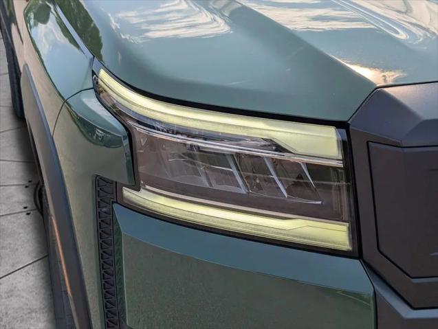 2025 Nissan Frontier Crew Cab PRO-X 4x2
