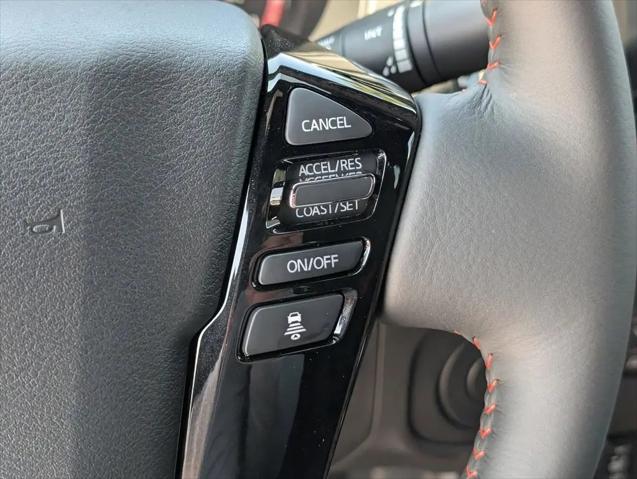 2025 Nissan Frontier Crew Cab PRO-X 4x2