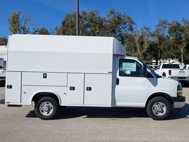 2025 Chevrolet Express Cutaway Work Van