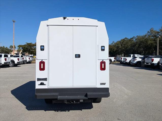 2025 Chevrolet Express Cutaway Work Van