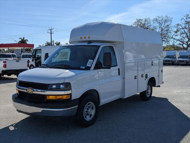 2025 Chevrolet Express Cutaway Work Van