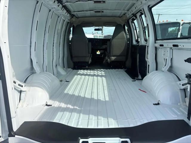 2025 Chevrolet Express Cargo Van RWD 2500 Extended Wheelbase WT
