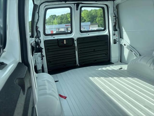 2025 Chevrolet Express Cargo Van RWD 2500 Extended Wheelbase WT