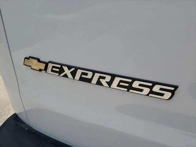 2025 Chevrolet Express Cargo Van RWD 2500 Extended Wheelbase WT