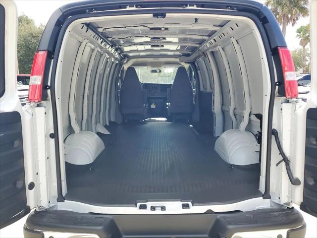 2025 Chevrolet Express Cargo Van RWD 2500 Extended Wheelbase WT