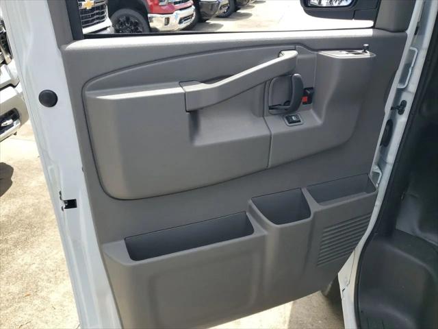 2025 Chevrolet Express Cargo Van RWD 2500 Extended Wheelbase WT