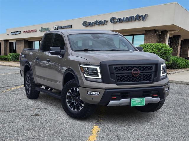 2024 Nissan TITAN Crew Cab PRO-4X 4x4 2024 Nissan TITAN Crew Cab PRO-4X 4x4