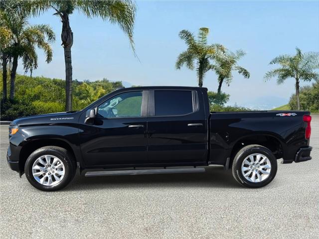 2024 Chevrolet Silverado 1500 4WD Crew Cab Short Bed Custom