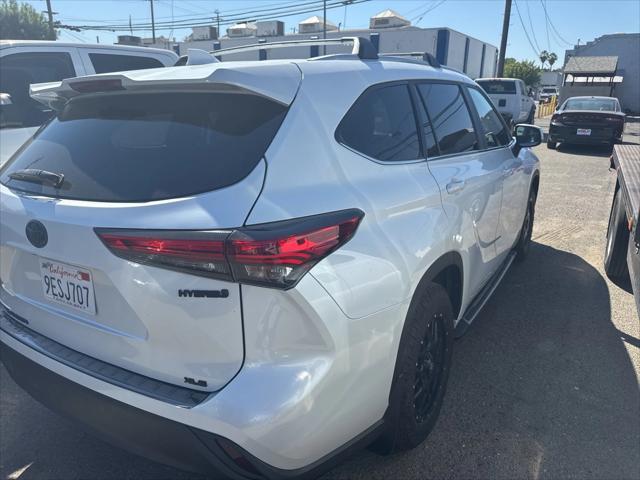 2023 Toyota Highlander Hybrid XLE Bronze