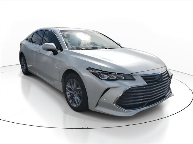 2022 Toyota Avalon XLE Hybrid