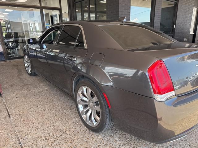 2019 Chrysler 300 Touring L