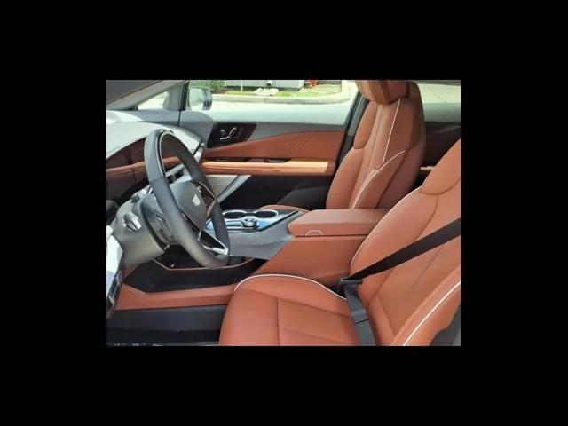 2025 Cadillac iQ Sport 2 AWD