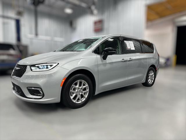 2024 Chrysler Pacifica Touring L 2024 Chrysler Pacifica Touring L