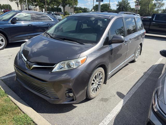 2018 Toyota Sienna XLE Premium 8 Passenger