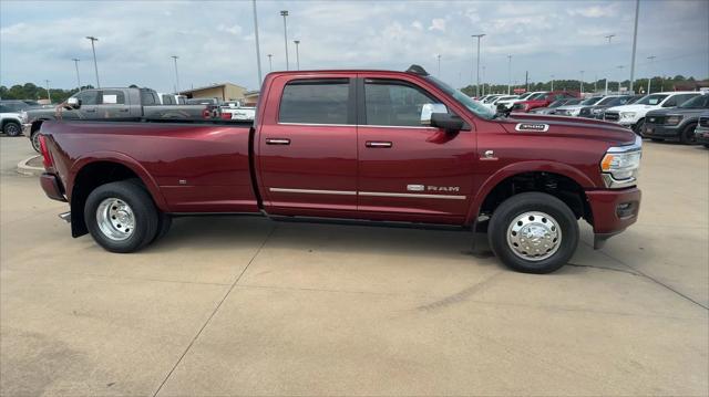 2020 RAM 3500 Laramie Longhorn Crew Cab 4x4 8 Box