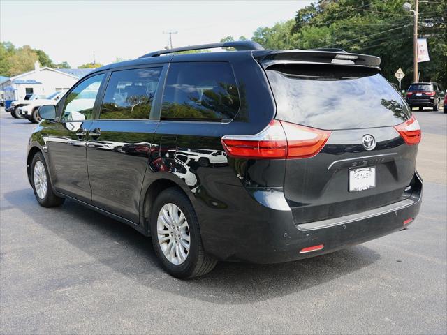 2016 Toyota Sienna XLE 8 Passenger