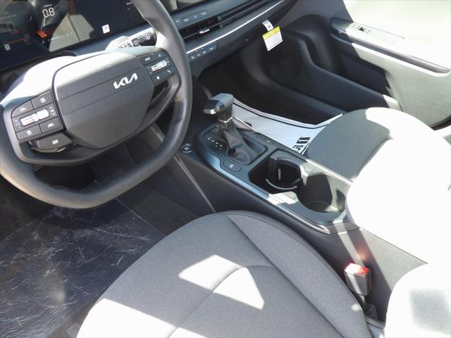 2025 Kia K4 LX