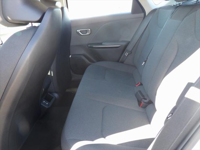 2025 Kia K4 LX