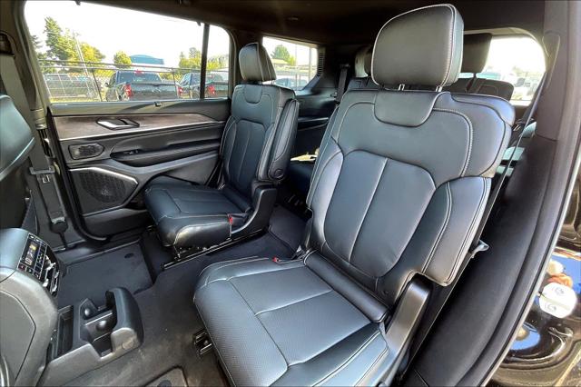 2025 Jeep Grand Cherokee L Overland 4x4