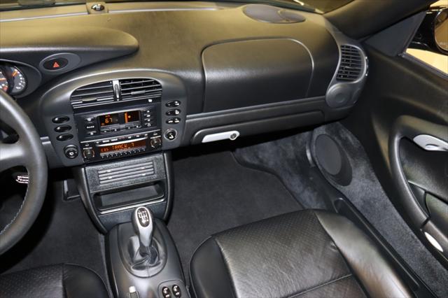 2003 Porsche 911 Carrera