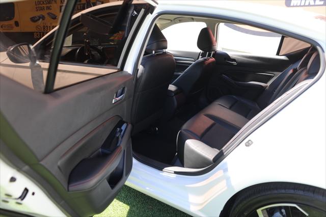 2024 Nissan Altima SR FWD
