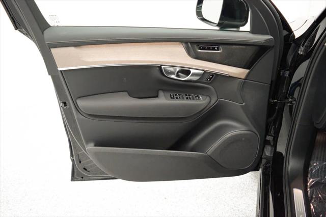 2026 Volvo XC90 Plus, B6 AWD Gas mild hybrid, Gasoline, Bright, 7 Seats