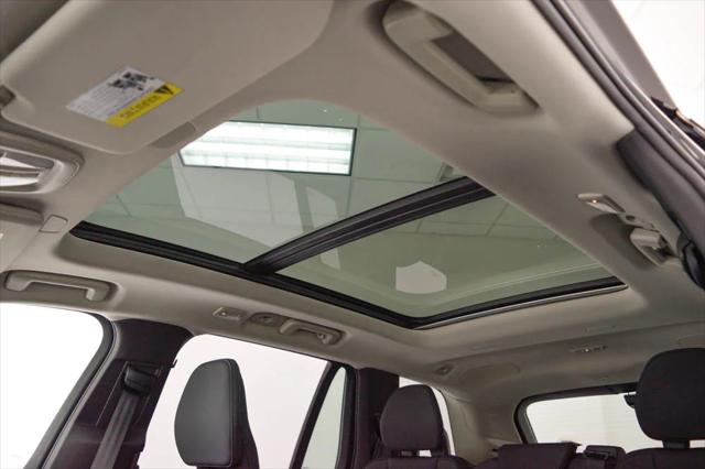 2026 Volvo XC90 Plus, B6 AWD Gas mild hybrid, Gasoline, Bright, 7 Seats