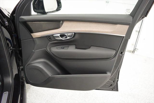 2026 Volvo XC90 Plus, B6 AWD Gas mild hybrid, Gasoline, Bright, 7 Seats
